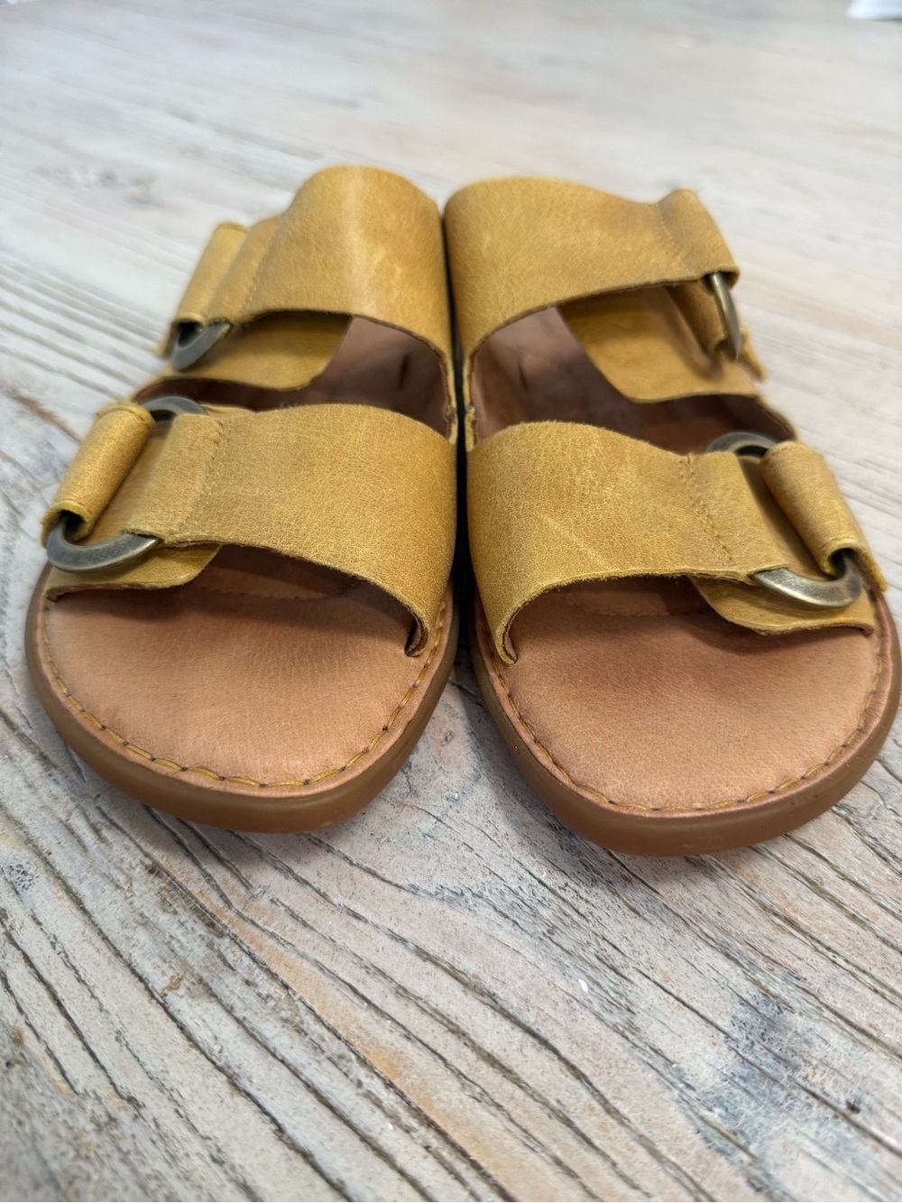 Women’s Born Marston yellow leather sandals size 8 - Picture 4 of 10
